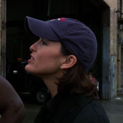 rudekhair's profile picture. futura publicitária, secretária da bella hadid, fã de um careca peitudo e funcionária da mariska em tempo integral