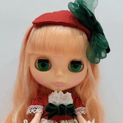 midori22neko22's profile picture. 猫好き😺薔薇好き🌹
　七海ひろきさん大好き💕
那須スナネコきょうだいの長女アミーラと、
５女ナジュムの名付け親のひとり😊
大好きなアミーラ姫様のお幸せを祈っています✨
姫様は @sunanekohime427 に投稿します🐱👑✨
人生何度目かのベルばら期🌹
ベルばら投稿は @nyascrsandcat