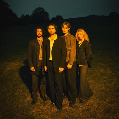 MosaicsBandUK's profile picture. unglamorous indie rock n roll x |“Sing Me To Sleep”  STREAMING NOW🌙 | 👉 https://t.co/hFjwmhjfCD