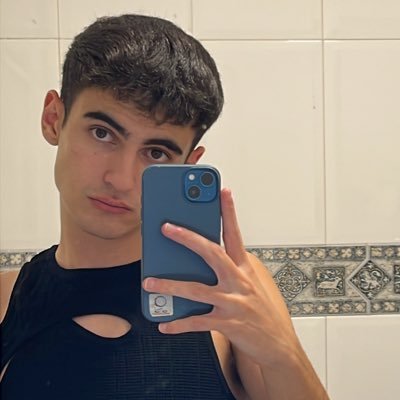 carlossmaartiin's profile picture. Si te veo por la calle te atropello🫰🏻🫧