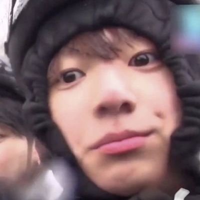 yeezzle's profile picture. whipped for that bunny smile 🐰 
221212 | 250416 | 250713 | 251010