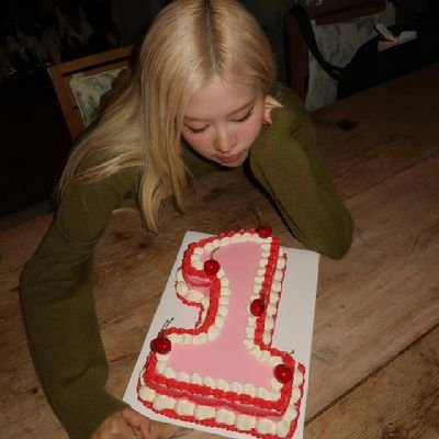 the_unholy_cha's profile picture. BINI• ROSIE• WALO HANGGANG DULO• MY MOTHER IS 3X GRAMMY NOMINEEE