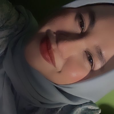 _derpcon's profile picture. your flower girl