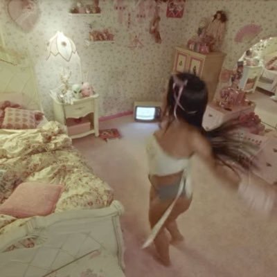 applepie__08's profile picture. ᶜᵃˡˡ ᵐᵉ ʰᵒⁿᵉʸ  .ᐟ.ᐟ  digital diary-ˋˏ✄┈┈┈┈ + .𖥔 ݁ ˖ edtwt | 17 | obese . ݁₊ ⊹ . ݁˖ . ݁