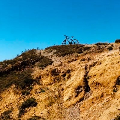 Brundespres's profile picture. French boy 🇫🇷 https://t.co/gLMDWwnXBS