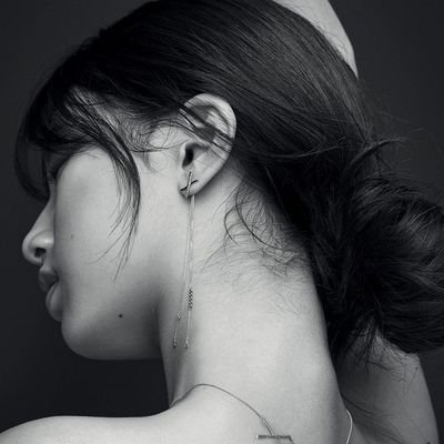 Sxuukzky's profile picture. A tale of beauty written in quiet shades,