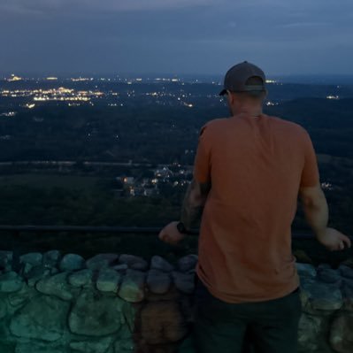 CombsN33's profile picture. In a world full of darkness be the light. D👩🏻‍❤️‍👨🏼