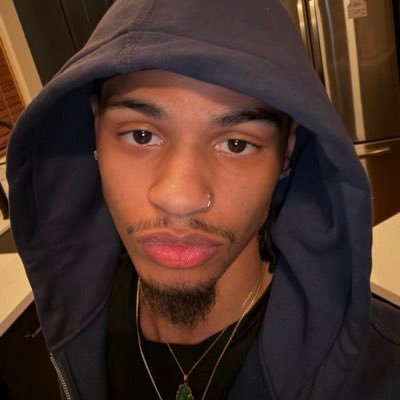 JuvialSpursFan's profile picture. elon hates me #PorVida