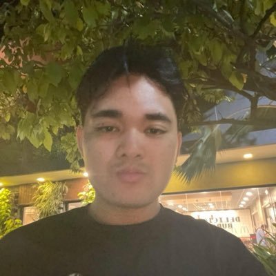 bluhsarmiento's profile picture. pogi