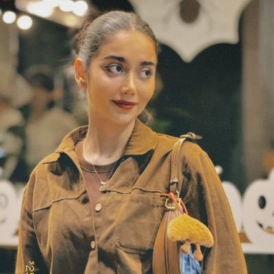 ssaarrrraaahh's profile picture. بر آنم که زندگی را به قدر فرصت خویش معنا دهم.