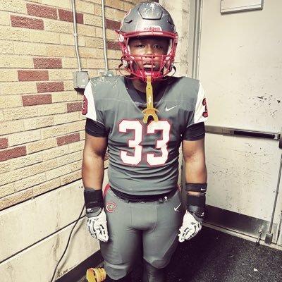 Anthonypope419's profile picture. C/O 2028 Anthony pope jr. Toledo central catholic football , 3.8 gpa |LB/H BACK| 245 lbs 5’11 4.8 40| phone 419-908-2912