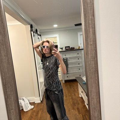 BSwift50673529's profile picture. 