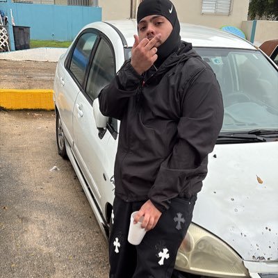 lunv30k's profile picture. quien tiene magia no vive del truco 🧎🏻‍♂️777