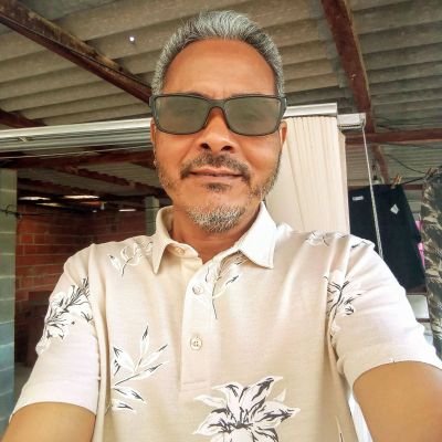 manoeleliaz's profile picture. Coloque a lealdade e a confiança acima de qualquer coisa; não te alies aos moralmente inferiores; não receies corrigir teus erros.

Confúcio