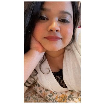 idekwhybutwell's profile picture. waiting to get into my “moving to a small city and opening a bookstore-cafe-flowershop-home decor store all in one” era