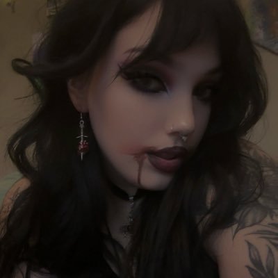 kenzirae23's profile picture. FUCK THE COPS ACAB BLM 🌈 here to argue 🤙🏼 she/her💚 Mortician🕷️