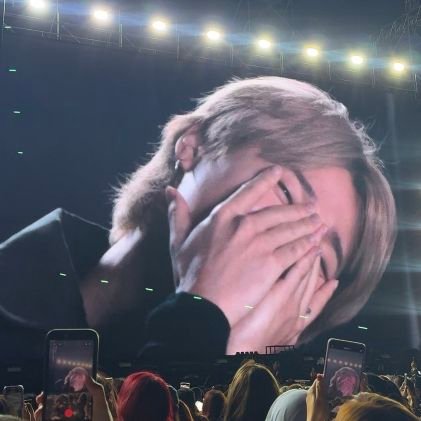 jmaero_'s profile picture. bangtan(home): where people feel safe'🏡🫶🏻