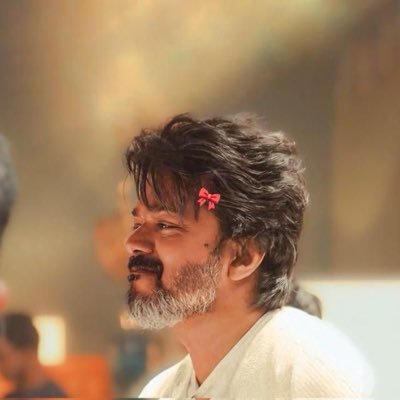 Krishnaraj303's profile picture. #தலைவர்விஜய்💙🤍 #TVK #ThAlApAthY🤴// #MSD 7️⃣💛