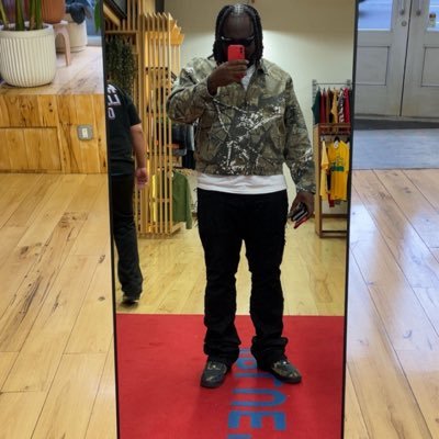 Klngjbo's profile picture. Living Life Trust Nobody