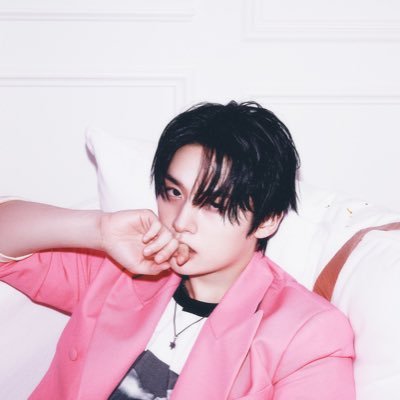 _lovelykit's profile picture. it’s a work in progress give me time 😭