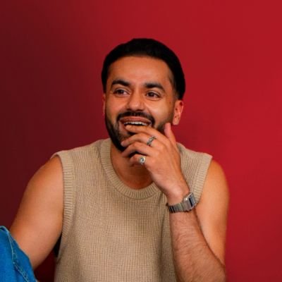 HamzaMedley's profile picture. Artist

:
INSTA: @ hamzamedley 
//
SPOTLIGHT: 
https://t.co/PjYUobsrit
//
Link below to other works, social media, etc