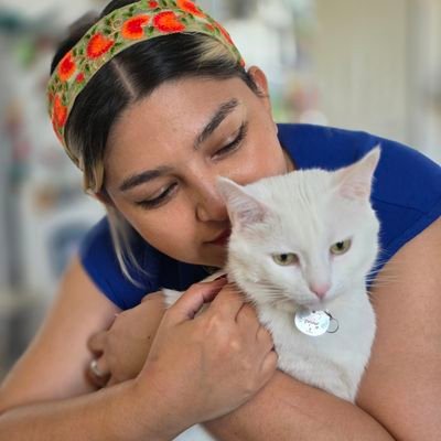 Farmiew's profile picture. مامان پنبه