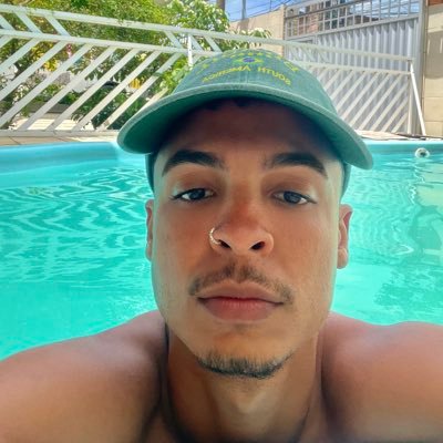 falsofenty's profile picture. 