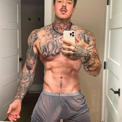 AndrichJak37542's profile picture. 