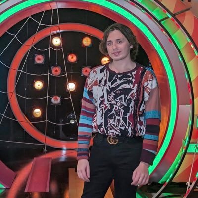 karaokesoul's profile picture. Will I live happily ever after? No I expect I'll continue to blunder around buggering it up like everybody else, but I'll give it a damn good try!!