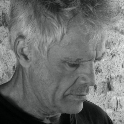 PRouge68245's profile picture. Qu'un chien aboie et la meute suit...