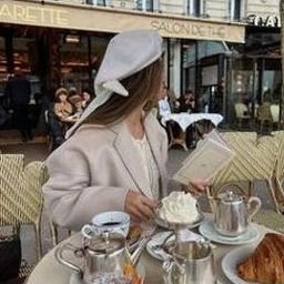 Srisee9793403's profile picture. 