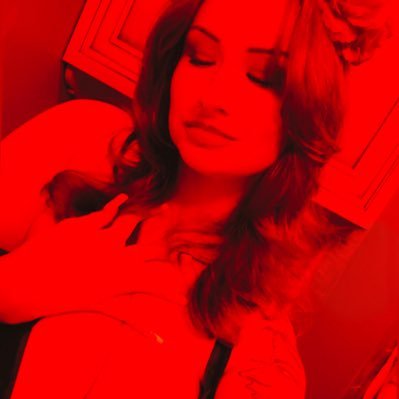 SouthcideCherry's profile picture. cherry-flavored killer stare 💋🗡️