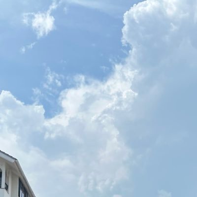 hakxiuu's profile picture. 