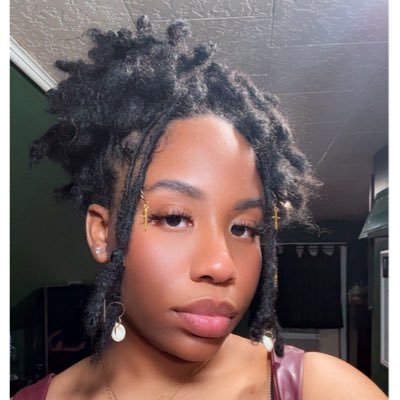 woosroom's profile picture. 