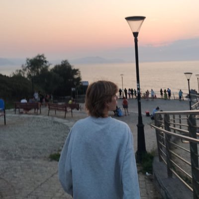 saskkii's profile picture. col·lapse visual