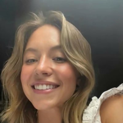 SydneySwee6w's profile picture. 