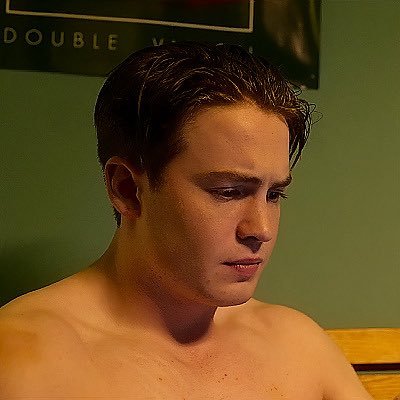 bannedthesword's profile picture. #AU #MDNI #HeartstopperRP Was that not already established the last ten times we've made out?! @apropernerd