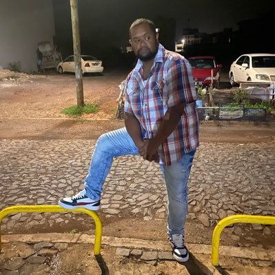 JohnBarboa12's profile picture. 