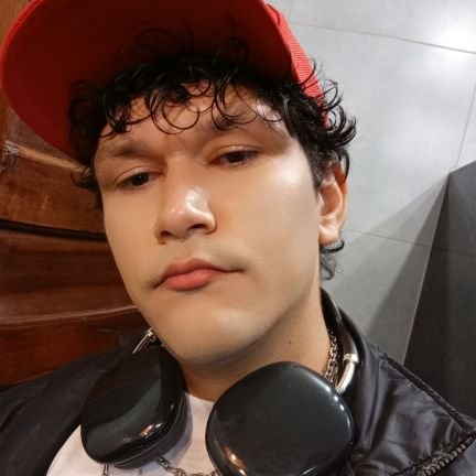 DelunaThiago's profile picture. desde os primórdios da Humanidade tentando ser coerente 🌚