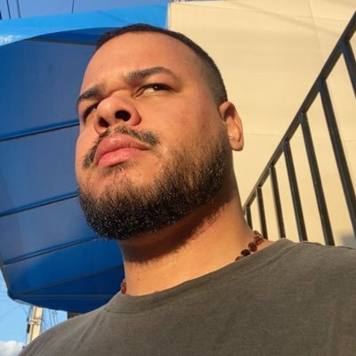 heyitswineACT2's profile picture. Lo que hagas siempre hazlo por amor https://t.co/SllTE1ukwV