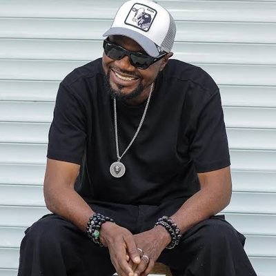 dieslunae10's profile picture. Online vendor for your #electronics #furniture #electrical equipment & other varieties