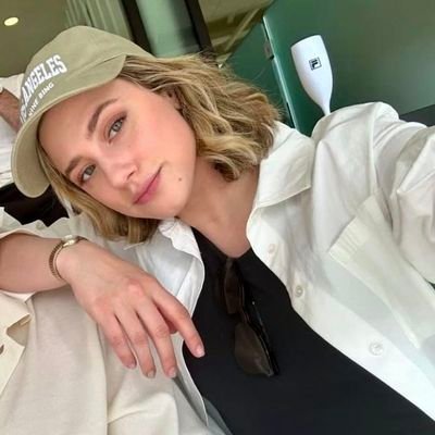 emma51963's profile picture. Self employed