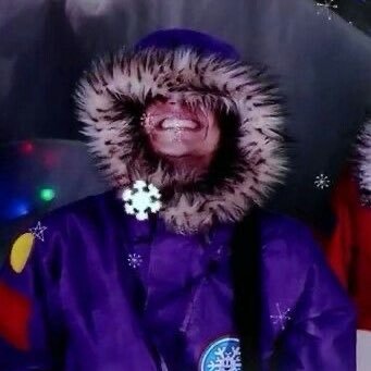 ecto_Biologist2's profile picture. 20🍀|| she/her || 🖤🤍💜|| I design custom photo cards of mcr & multi media!🌷|| talk to me about my chemical romance!!||