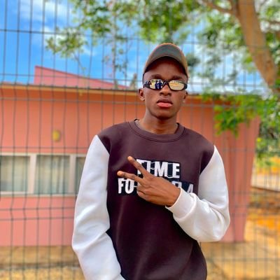 OPascoa74637's profile picture. #TrapRikinho⏳
🖤⚫BlackWord⚫🖤
Cósmico ➿