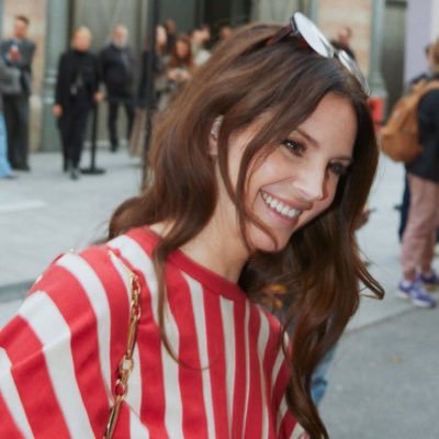 meandelreybaby's profile picture. fan account | live fast, die young, be wild and have fun | ela/dela