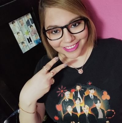 ArmyRayaditha's profile picture. Namjoon🐨 Jin🦙 Yoongi🐱 Hoseok🦌 Jimin🐤 Taehyung🐯 Jungkook🐰 💜𝗕𝗧𝗦⟭⟬💜 💜𝔸ℝ𝕄𝕐⁷⟬⟭💜