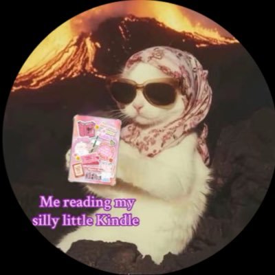 cintacarstairs's profile picture. Filóloga 👩🏻‍🎓. Lectora , seriéfila y drama queen de nacimiento. Augsburg ❤.🐶🐶