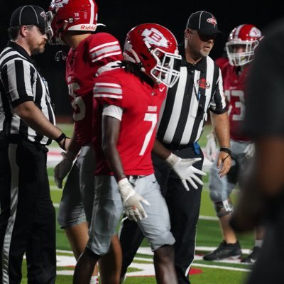 Jakaiden_smith7's profile picture. CB @BiloxiFB 5’7 140