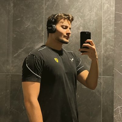 BerkeAnday's profile picture. I’m writing code n stuff