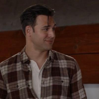 coffeesdiaz's profile picture. evan buckley fan account